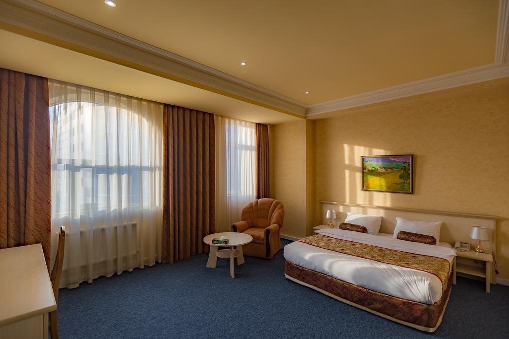 Caspian Palace Hotel Baku Exterior photo