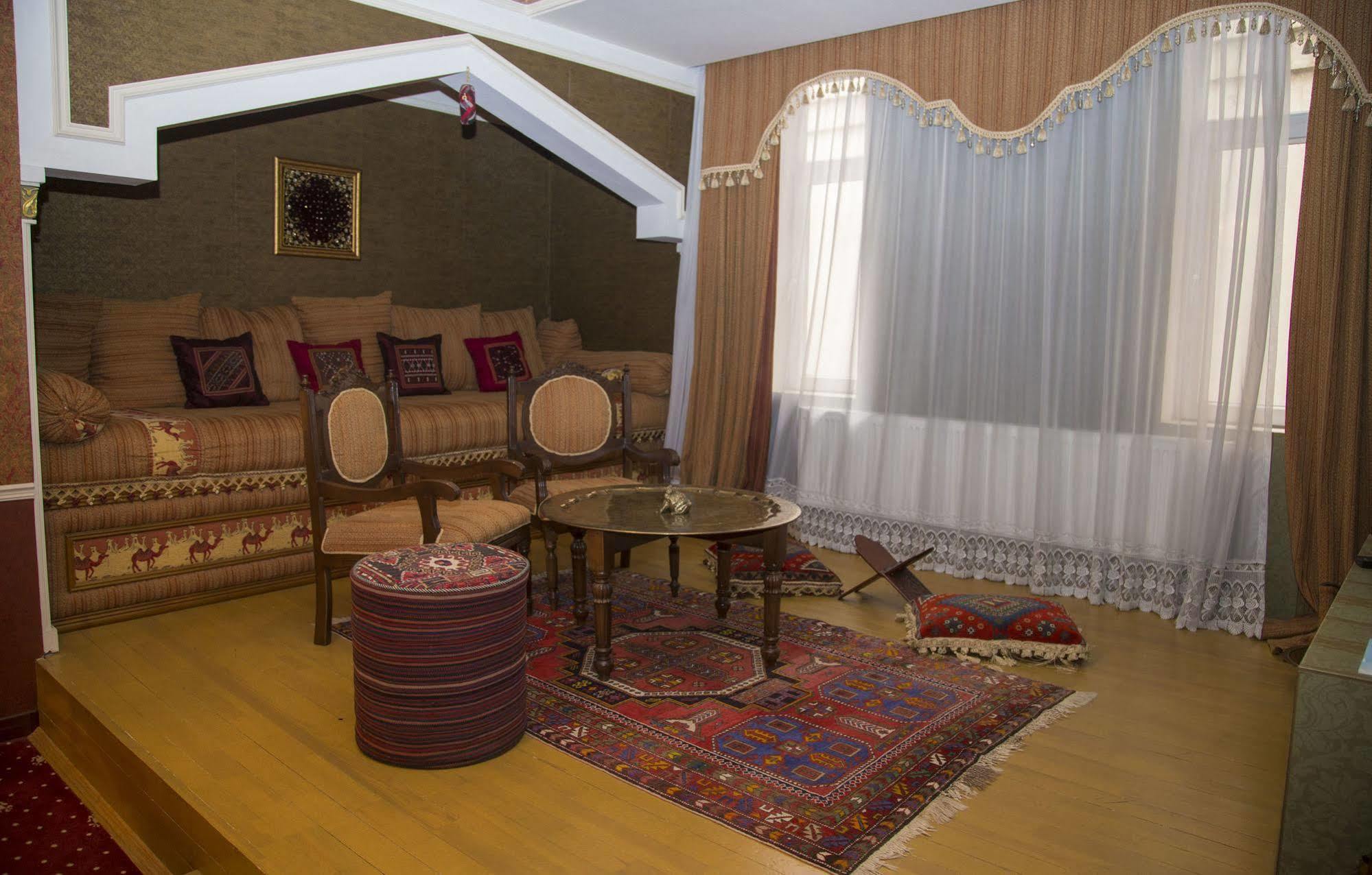 Caspian Palace Hotel Baku Exterior photo